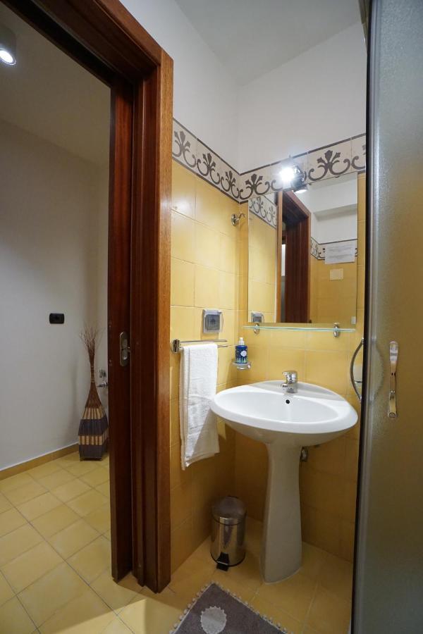 Arete Apartments เลชเช ภายนอก รูปภาพ